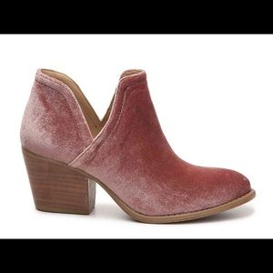 Steve Madden Adelphi Velvet Pink Bootie